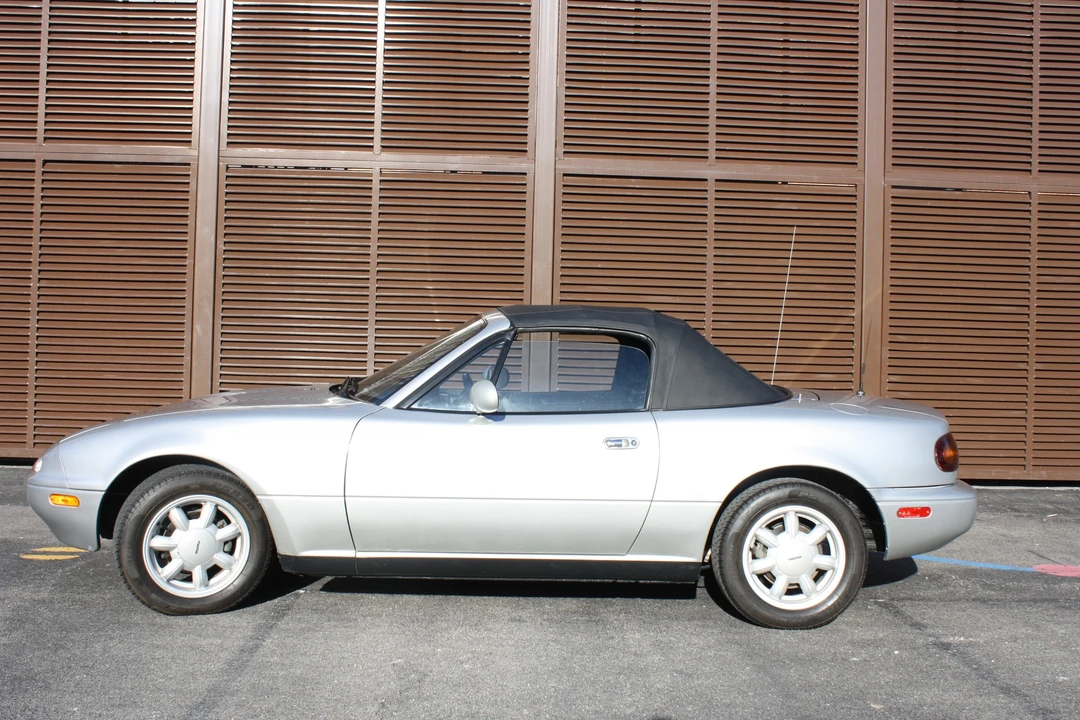 1991 Mazda NA MX-5 Miata - Image 9 of 31