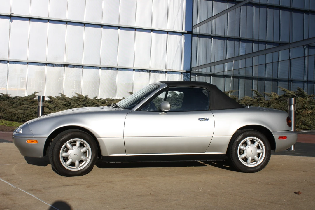 1991 Mazda NA MX-5 Miata - Image 2 of 31