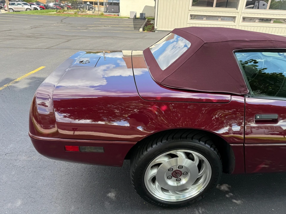 1993 Chevrolet Corvette C4 - Image 20 of 31