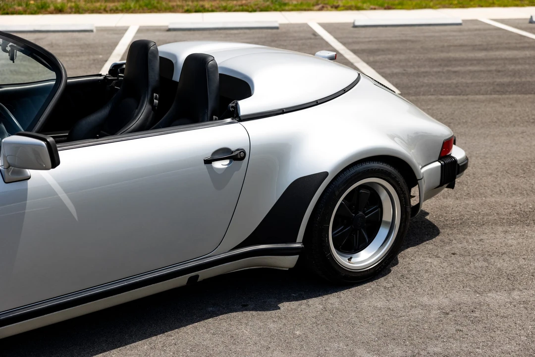 1989 Porsche 911 Carrera 3.2 - Image 28 of 31