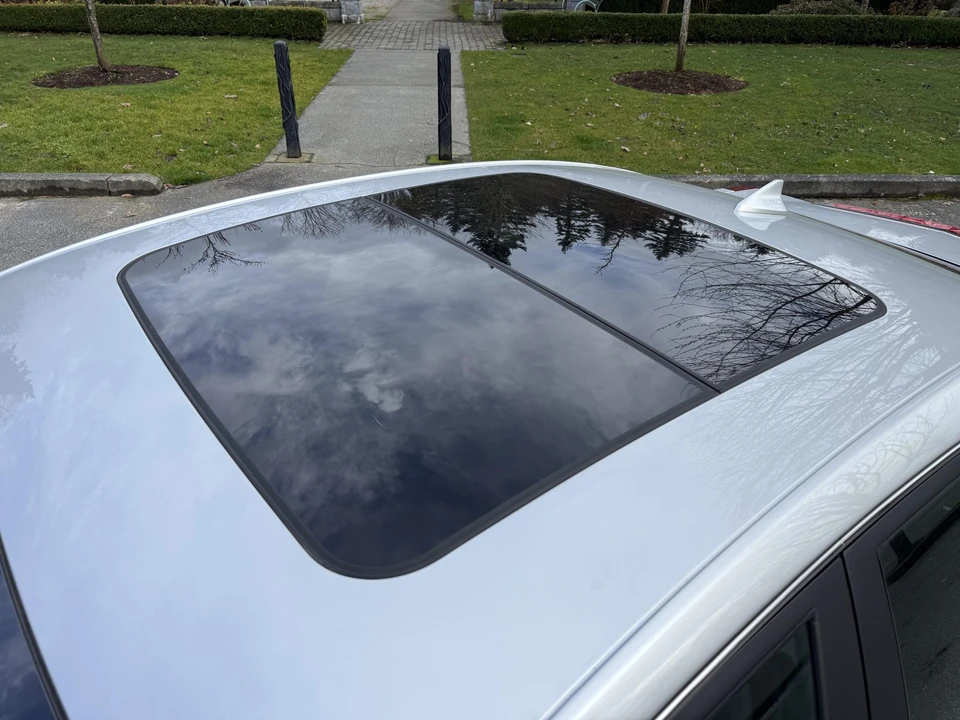 2011 Cadillac CTS 2nd Gen - Image 28 of 31