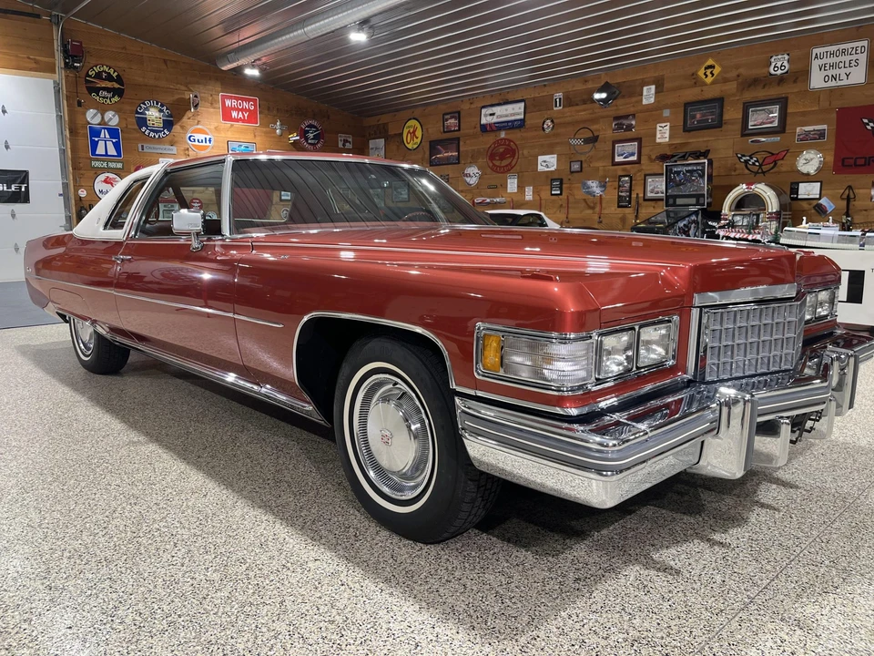 1976 Cadillac DeVille 4th Gen - Image 18 of 31