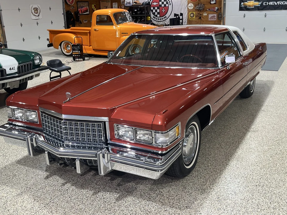 1976 Cadillac DeVille 4th Gen - Image 16 of 31