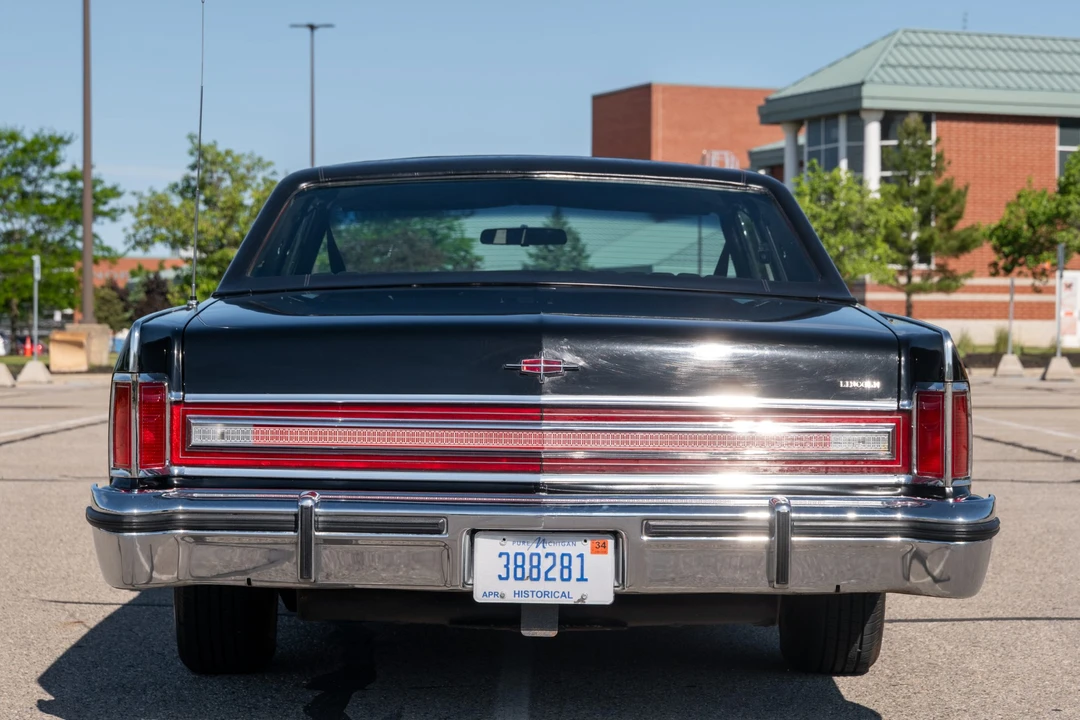 1977 Lincoln Continental 5th Gen - Image 7 of 31