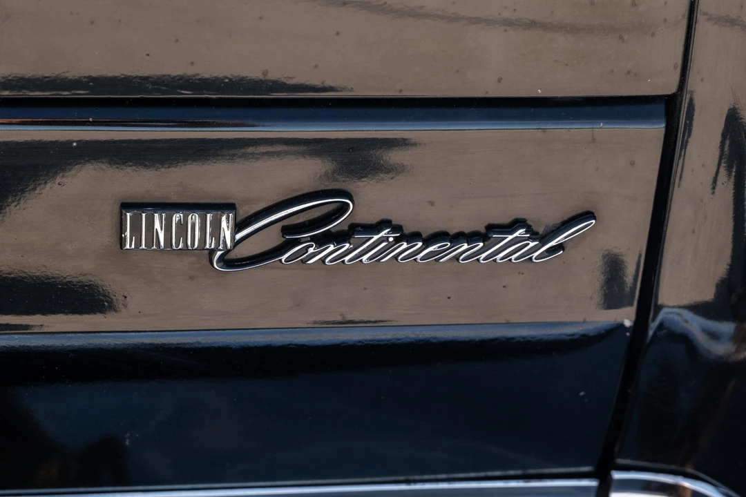 1977 Lincoln Continental 5th Gen - Image 23 of 31