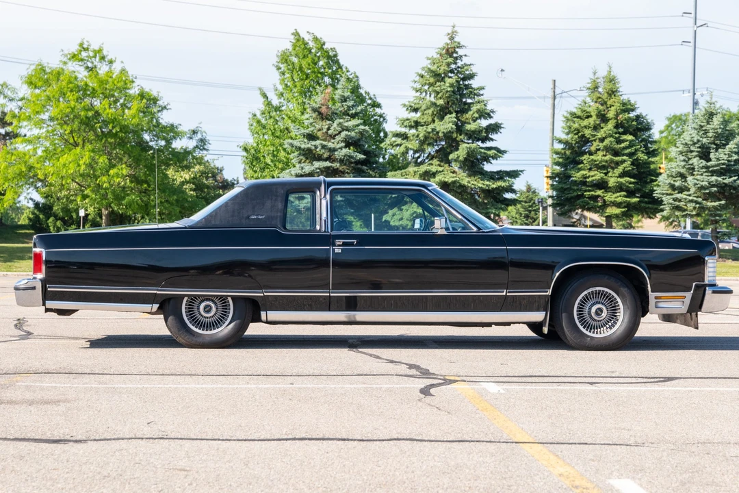1977 Lincoln Continental 5th Gen - Image 5 of 31