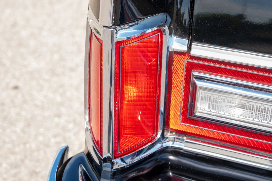 1977 Lincoln Continental 5th Gen - Image 12 of 31
