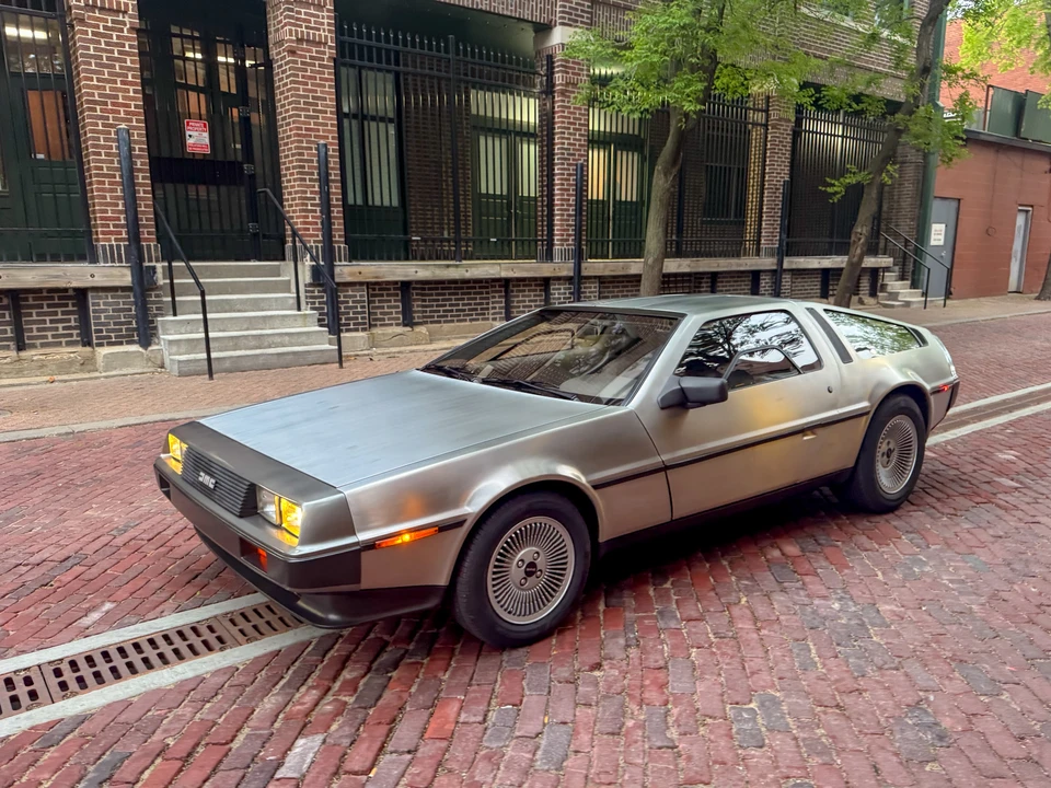 1982 DeLorean DMC-12 - Image 10 of 31