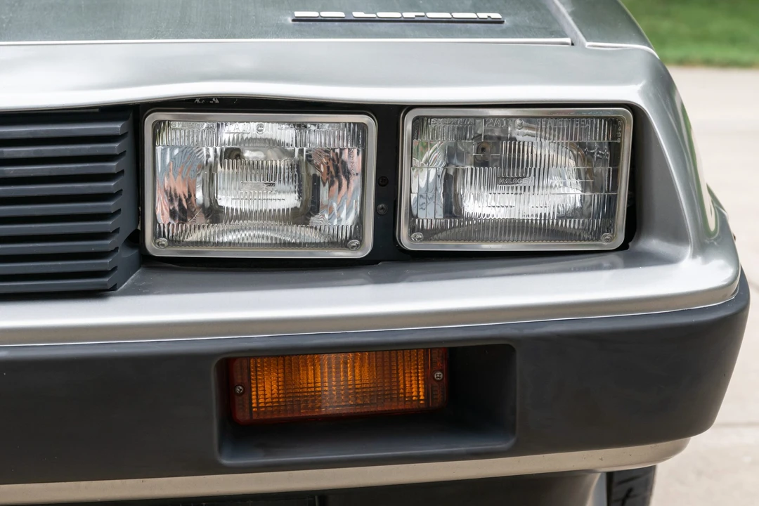 1982 DeLorean DMC-12 - Image 23 of 31