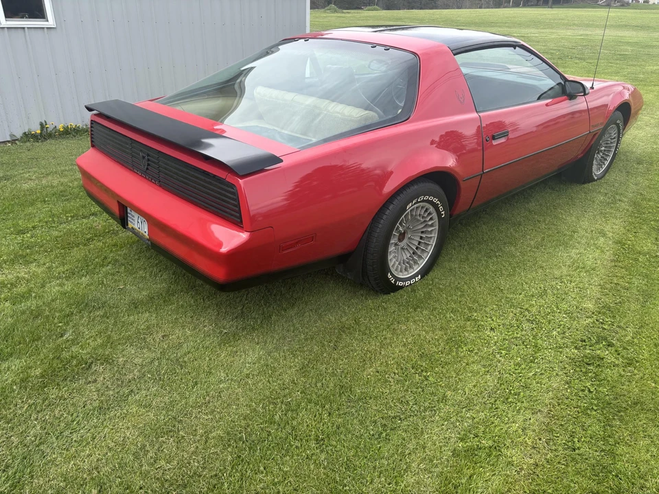 1982 Pontiac Firebird Trans Am 3rd Gen - Image 6 of 31