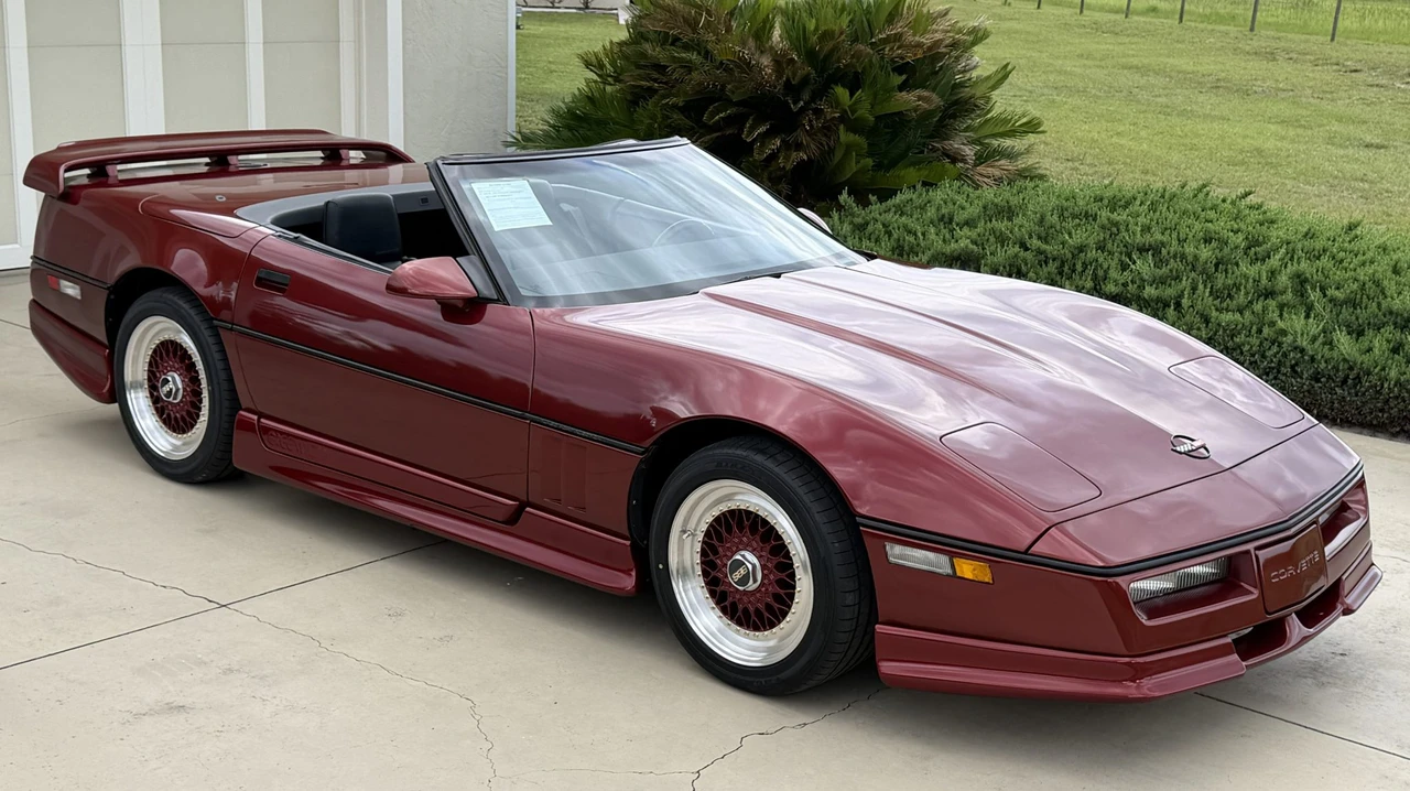 1988 Chevrolet Corvette C4 - Image 13 of 31