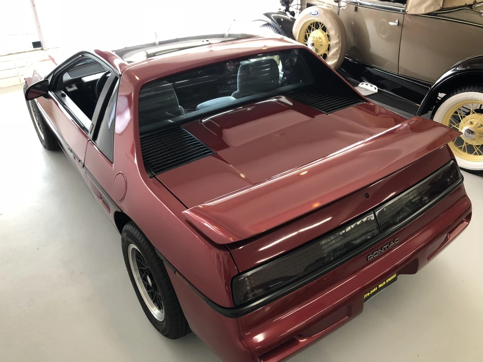 1988 Pontiac Fiero Formula - Image 25 of 31