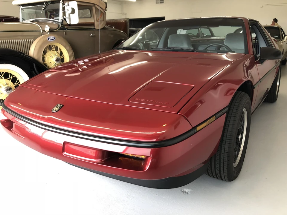 1988 Pontiac Fiero Formula - Image 24 of 31