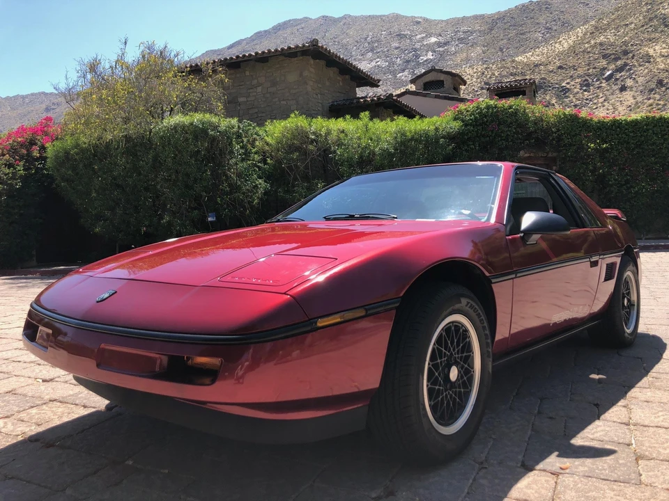 1988 Pontiac Fiero Formula - Image 2 of 31