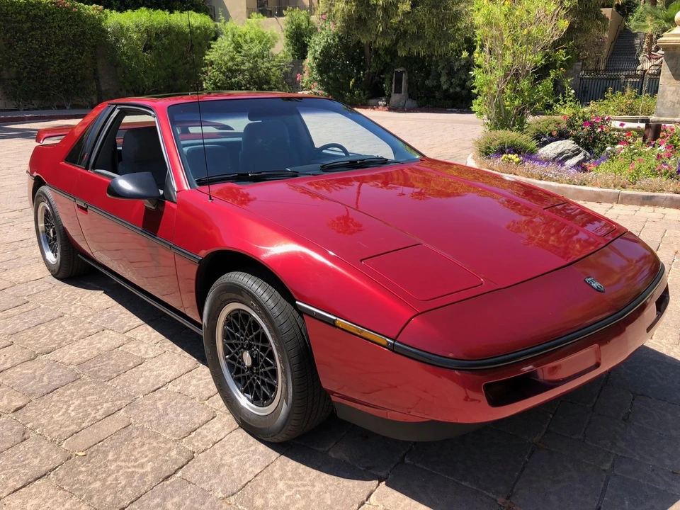 1988 Pontiac Fiero Formula - Image 7 of 31