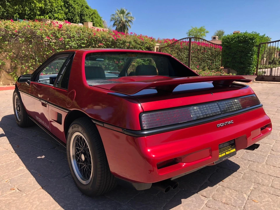 1988 Pontiac Fiero Formula - Image 13 of 31