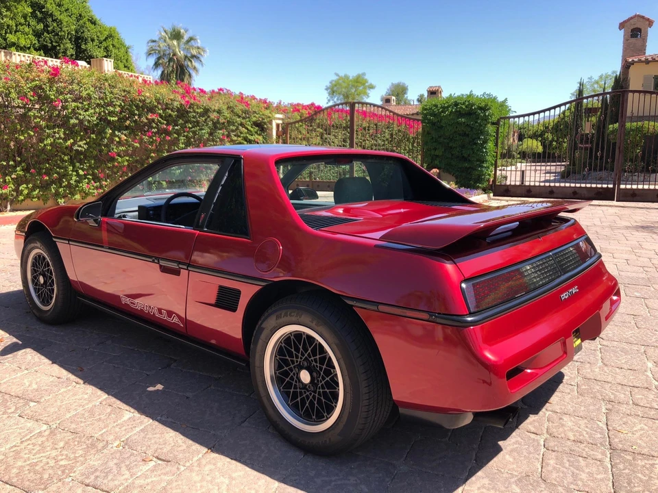 1988 Pontiac Fiero Formula - Image 14 of 31