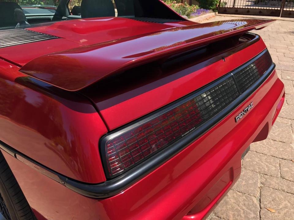 1988 Pontiac Fiero Formula - Image 20 of 31