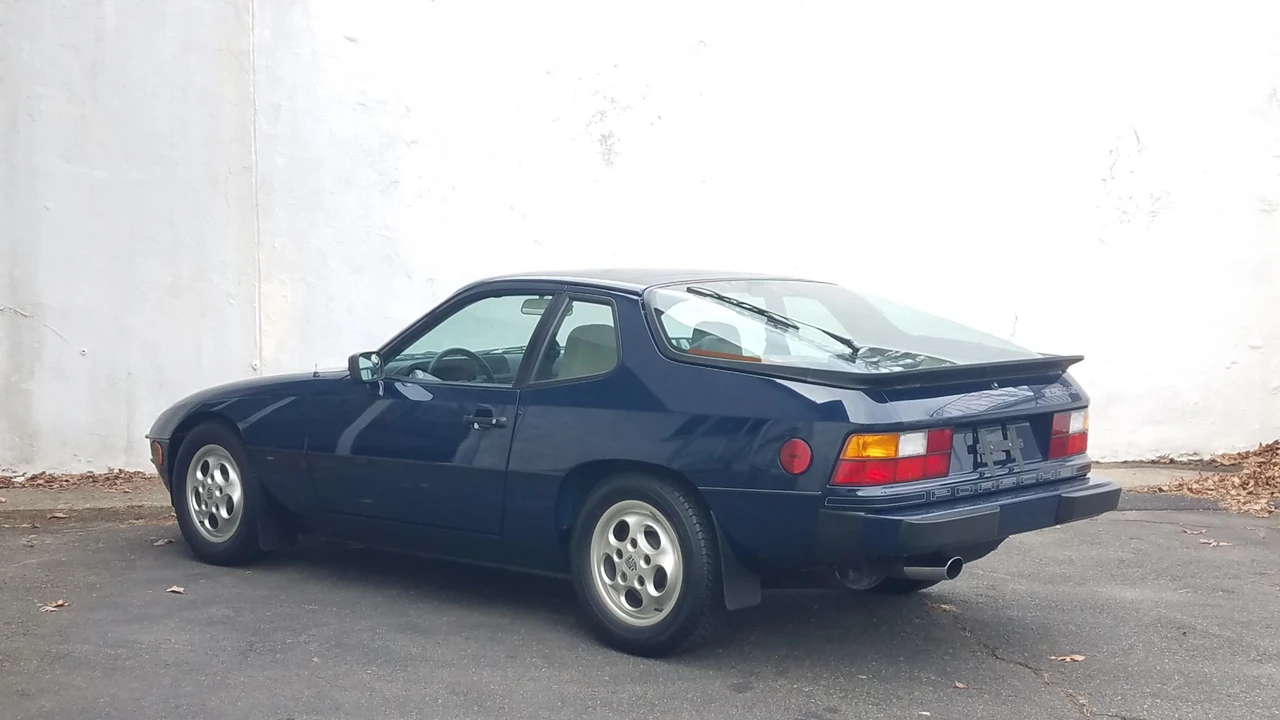 1988 Porsche 924 S - Image 16 of 31