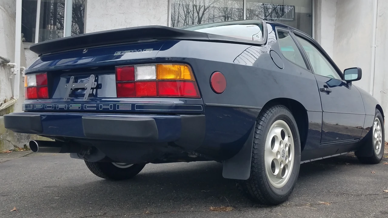 1988 Porsche 924 S - Image 8 of 31