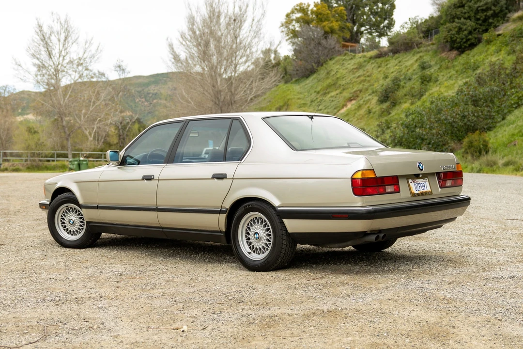1989 BMW E32 7 Series - Image 7 of 31