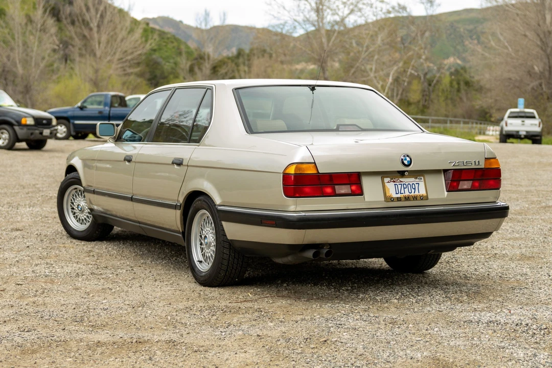 1989 BMW E32 7 Series - Image 8 of 31