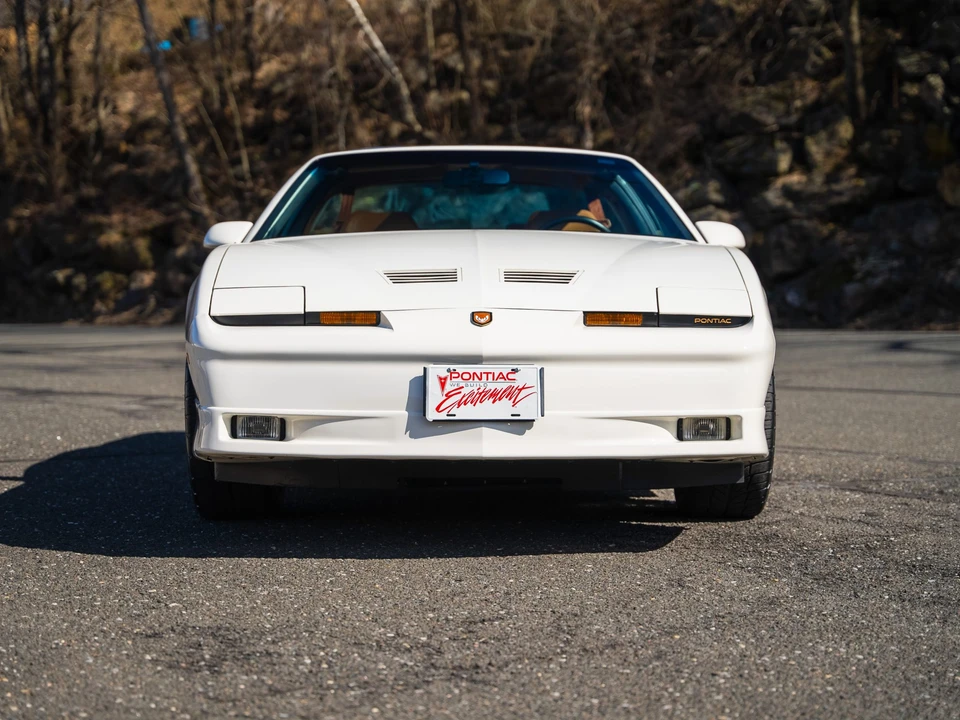 1989 Pontiac Firebird Trans Am 3rd Gen - Image 17 of 31