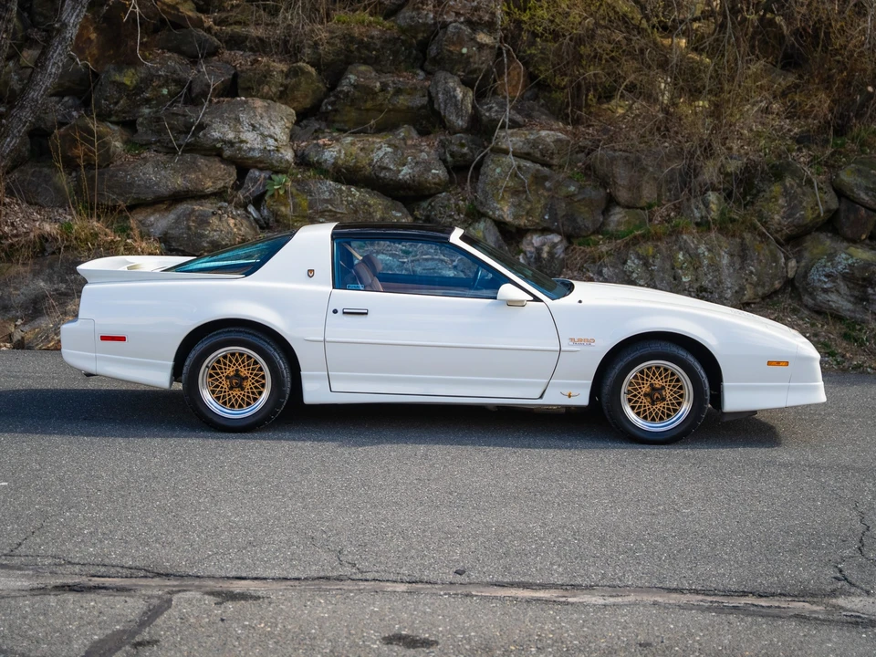 1989 Pontiac Firebird Trans Am 3rd Gen - Image 12 of 31