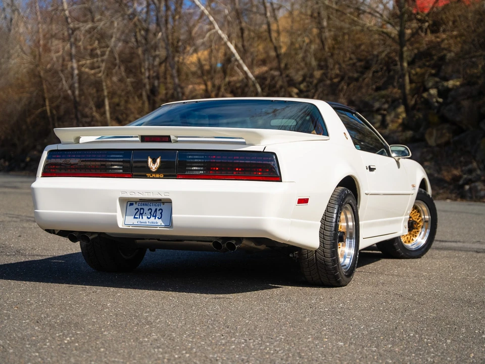 1989 Pontiac Firebird Trans Am 3rd Gen - Image 10 of 31