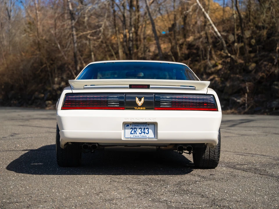 1989 Pontiac Firebird Trans Am 3rd Gen - Image 8 of 31