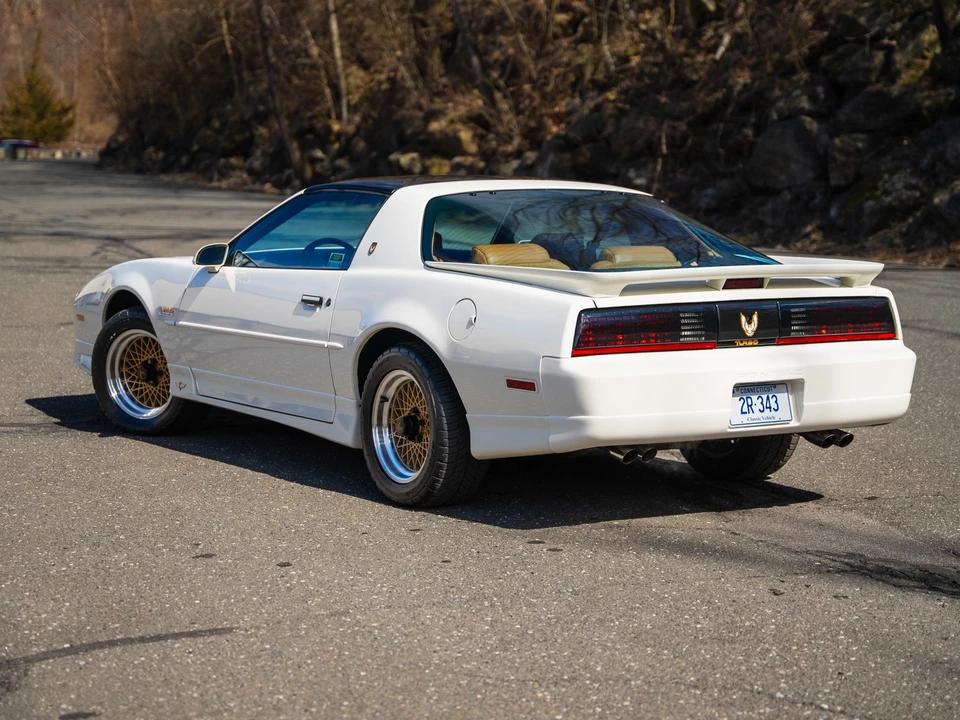 1989 Pontiac Firebird Trans Am 3rd Gen - Image 6 of 31