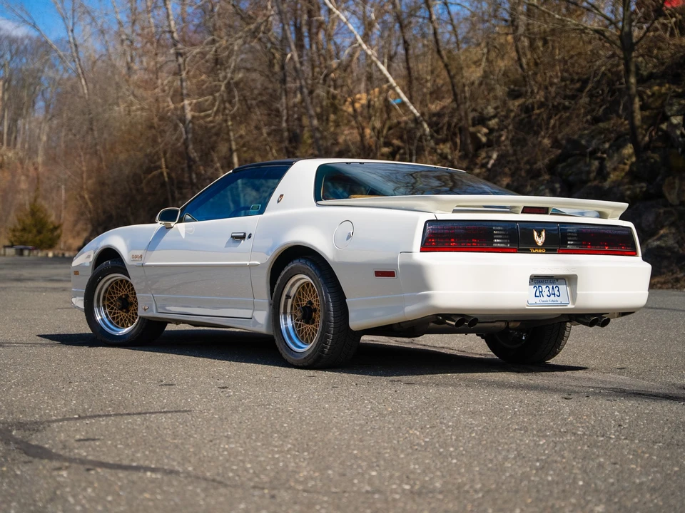 1989 Pontiac Firebird Trans Am 3rd Gen - Image 7 of 31