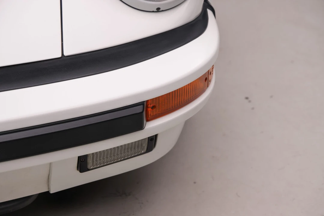 1989 Porsche 911 Carrera 3.2 - Image 28 of 31