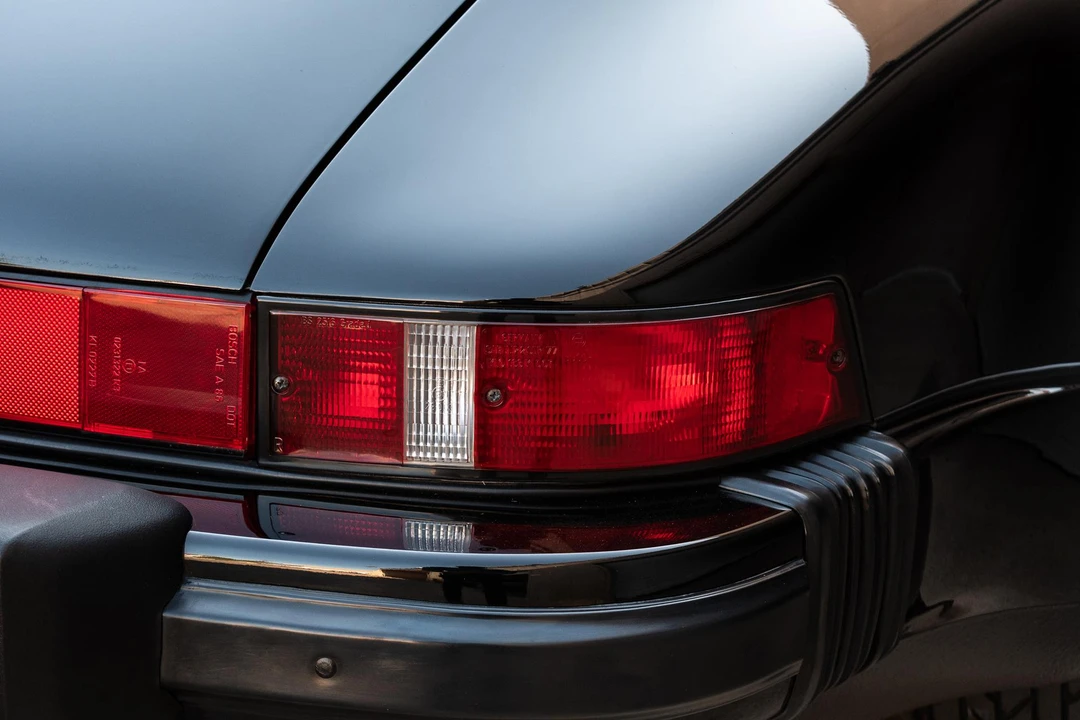 1989 Porsche 911 Carrera 3.2 - Image 26 of 31