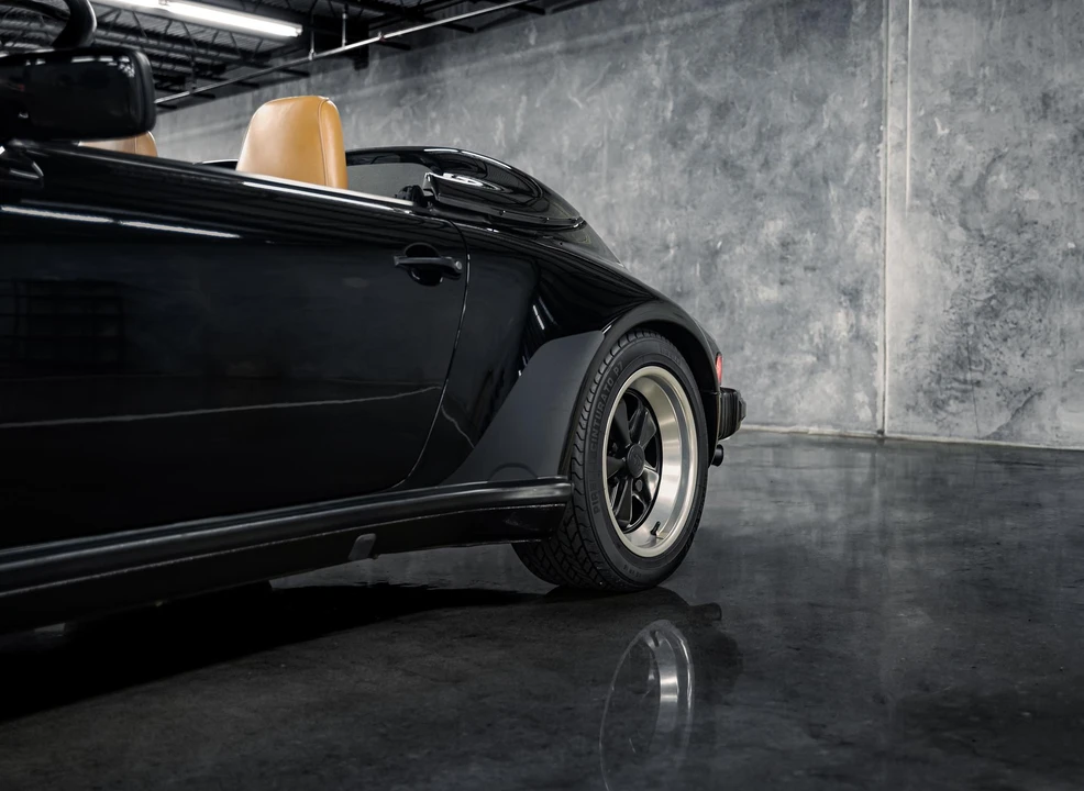 1989 Porsche 911 Carrera 3.2 - Image 16 of 31