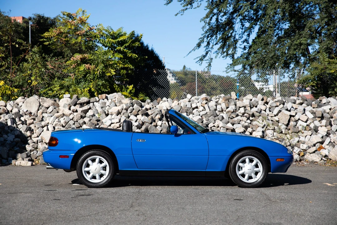 1990 Mazda NA MX-5 Miata - Image 21 of 31