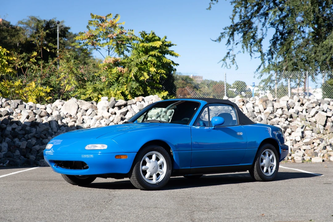 1990 Mazda NA MX-5 Miata - Image 2 of 31