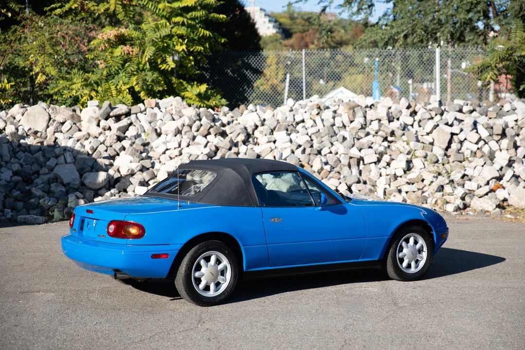 1990 Mazda NA MX-5 Miata - Image 8 of 31