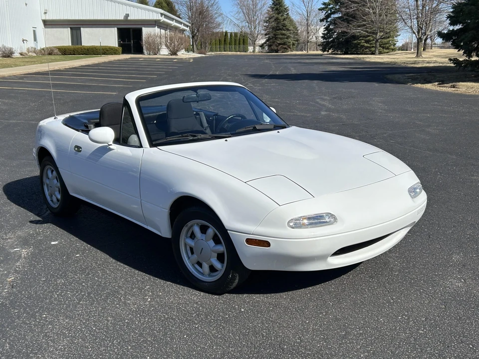 1990 Mazda NA MX-5 Miata - Image 28 of 31