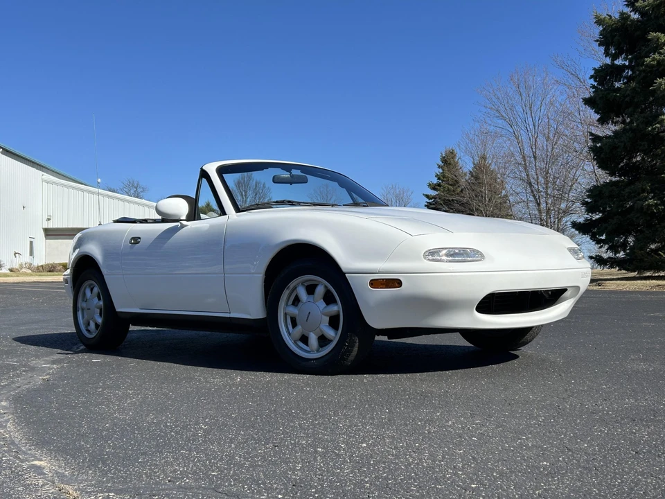 1990 Mazda NA MX-5 Miata - Image 27 of 31