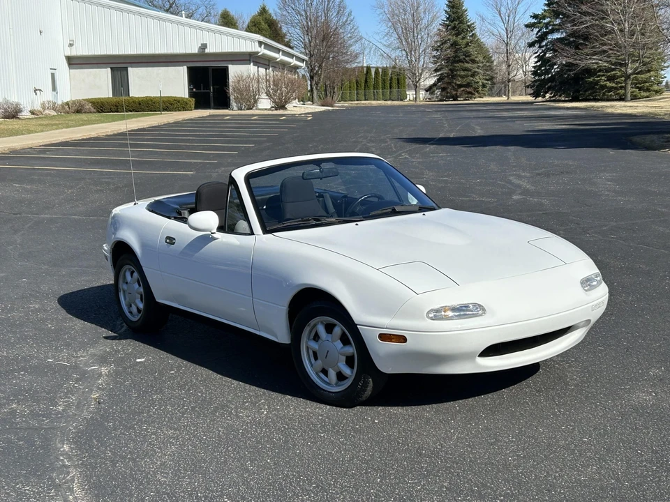 1990 Mazda NA MX-5 Miata - Image 24 of 31