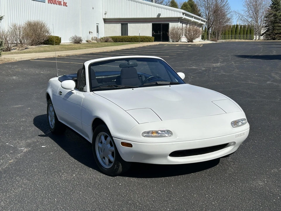 1990 Mazda NA MX-5 Miata - Image 22 of 31