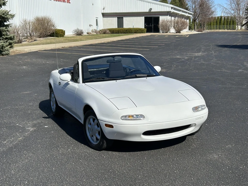 1990 Mazda NA MX-5 Miata - Image 21 of 31