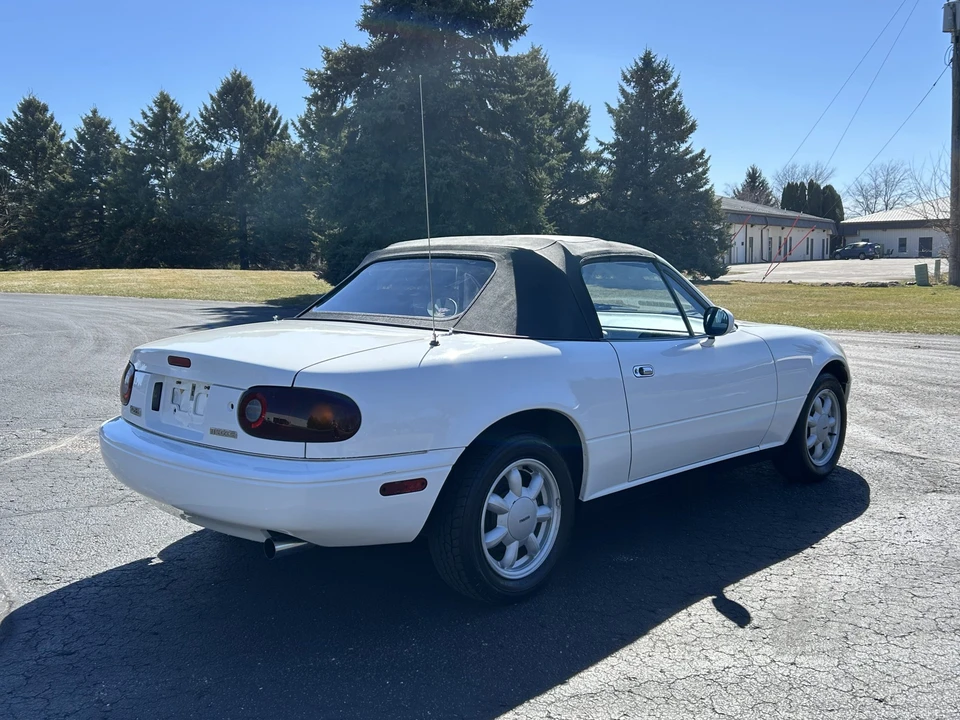 1990 Mazda NA MX-5 Miata - Image 8 of 31