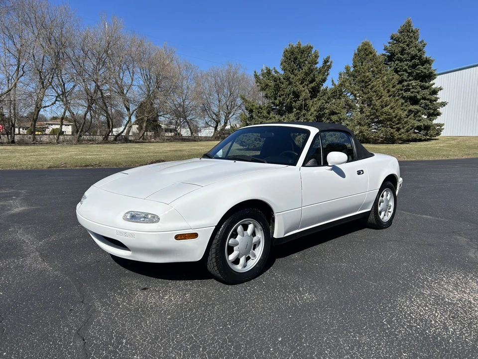 1990 Mazda NA MX-5 Miata - Image 18 of 31