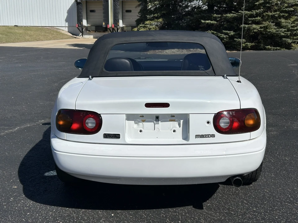 1990 Mazda NA MX-5 Miata - Image 11 of 31