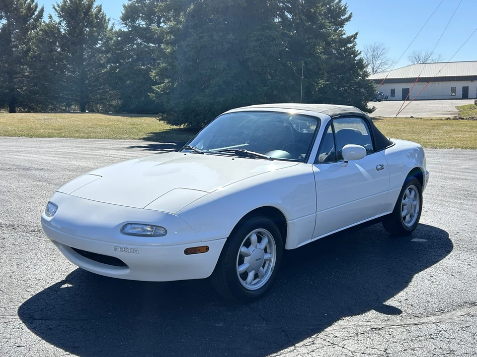 1990 Mazda NA MX-5 Miata - Image 19 of 31