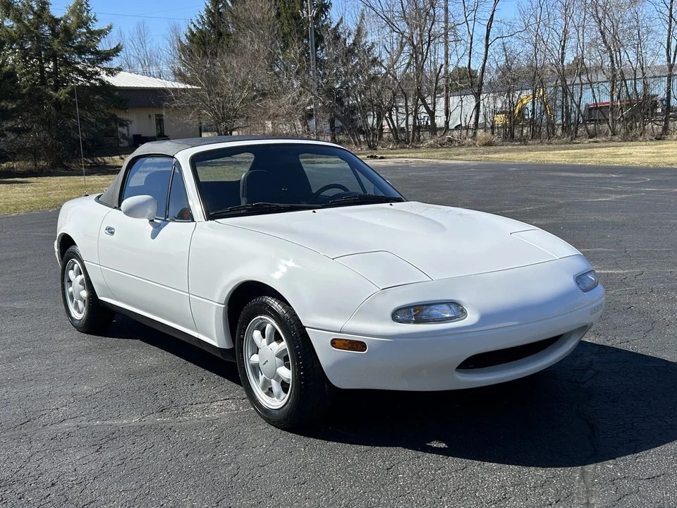 1990 Mazda NA MX-5 Miata - Image 4 of 31