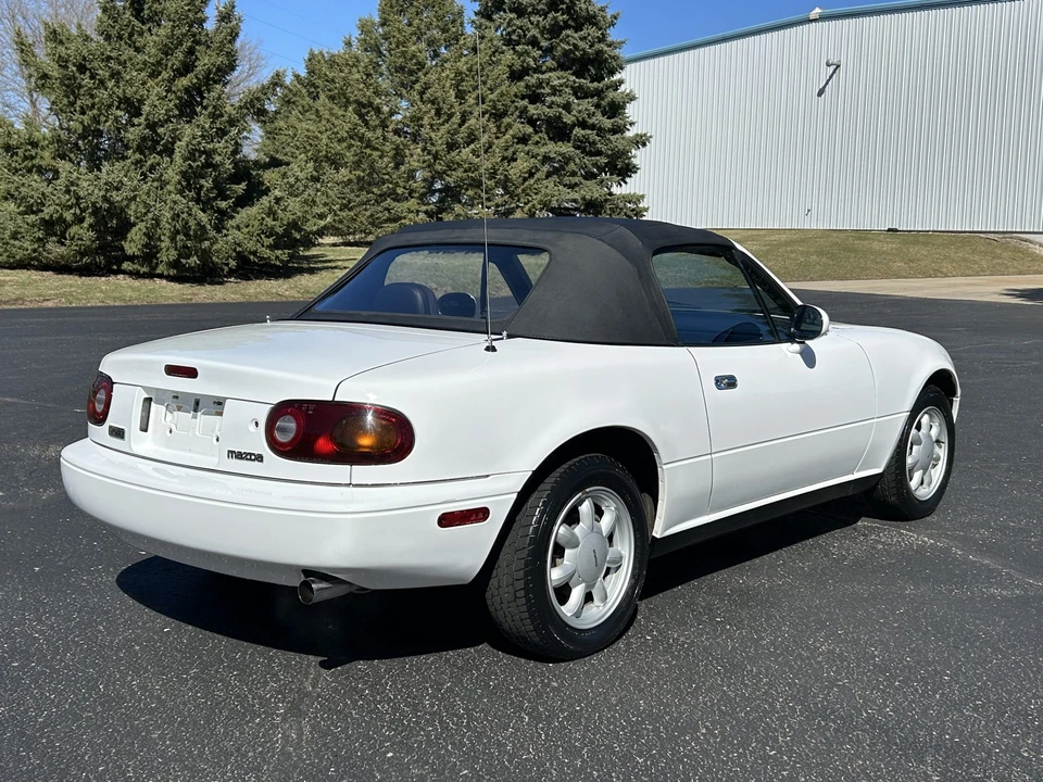 1990 Mazda NA MX-5 Miata - Image 9 of 31