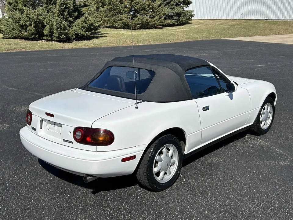 1990 Mazda NA MX-5 Miata - Image 10 of 31
